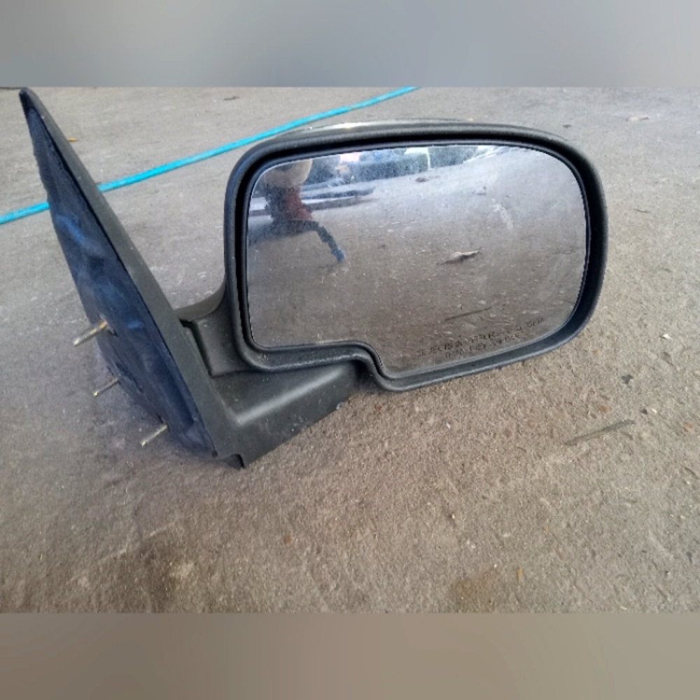 99-06 chevy/ GMC passenger chrome side mirror